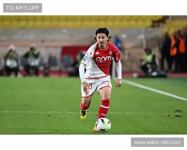 摩纳哥南野拓实绝杀巴黎，展现关键球能力