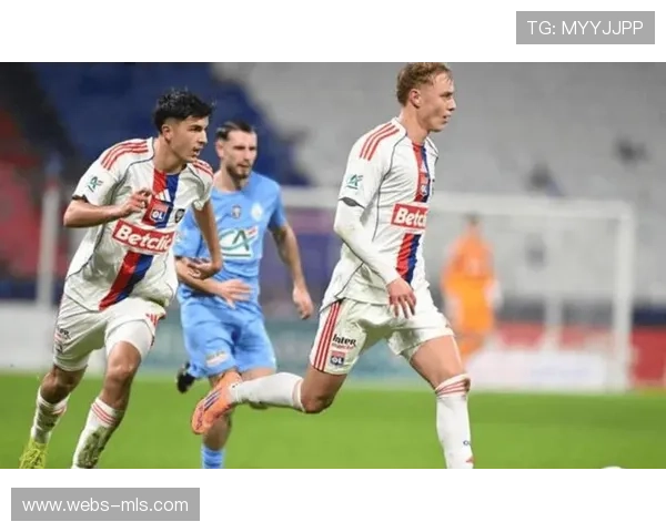 摩纳哥1-3不敌里昂，联赛排名跌至第九